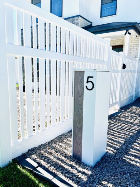 Philippa alternating semi-privacy fence gallery by Queensland Fencing Specialists