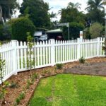Elizabeth - Scalloped Picket Fence 1.2 m