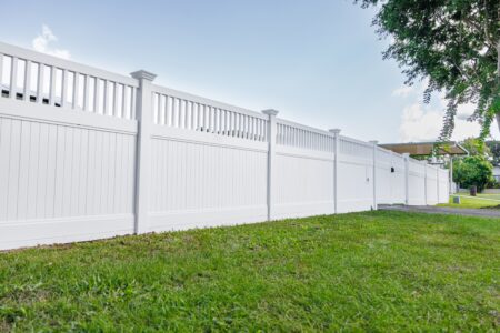 Little Mary - Closed-Top Privacy Fence 1.5m