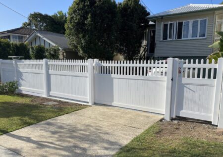 Eleanor - Picket-Top Privacy Fence 1.5 m