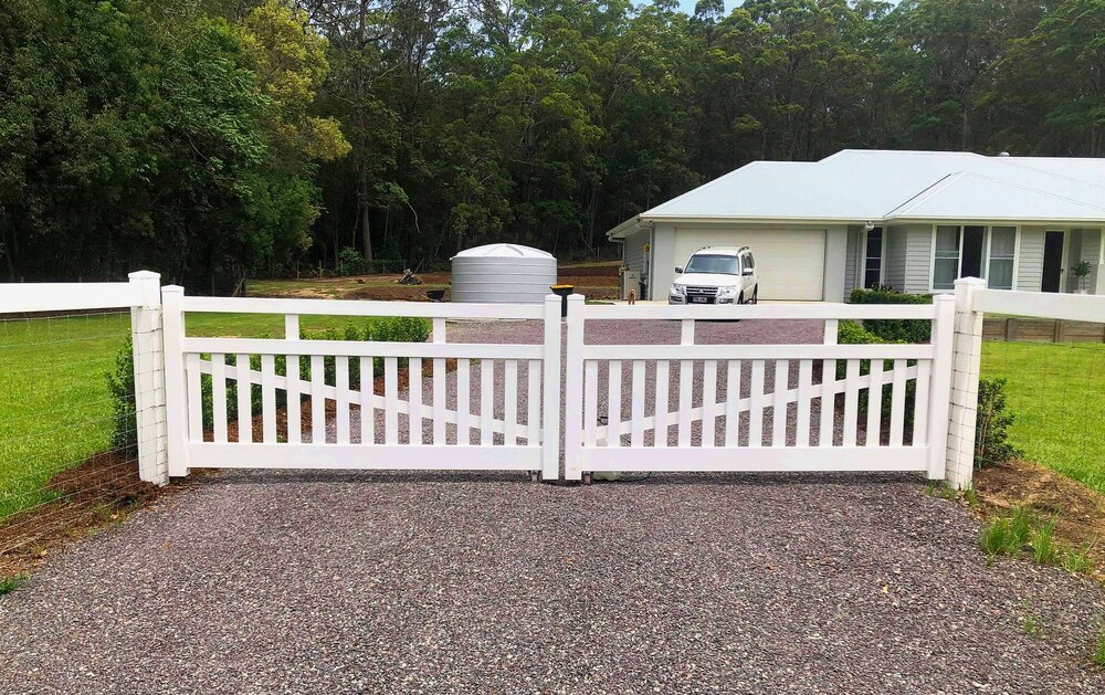 Gate